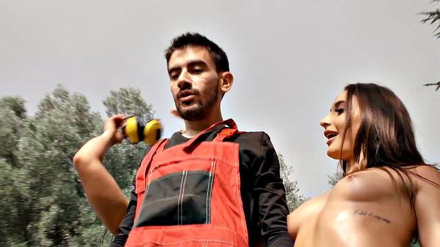 Big-titted babe pussybanged by gardener