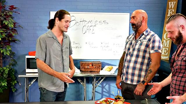 Fisting bottom gets in DILF 3some while sucking cock