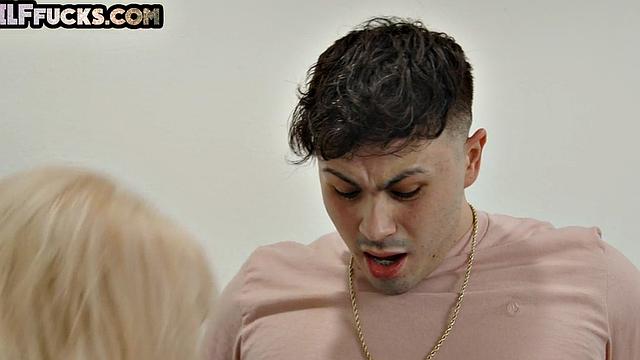 Classy granny in lingerie fucked by stud in kitchen