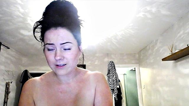 Rachel Aldana - Webcam