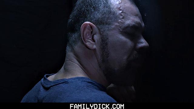 My Dad's a Pervert Chapter 1: Store Backroom Gloryhole