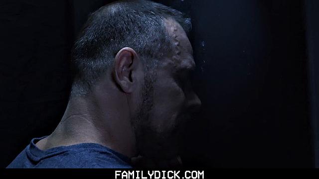 My Dad's a Pervert Chapter 1: Store Backroom Gloryhole