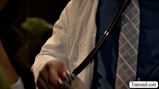 Seducing my handsome doctor to fill my butthole