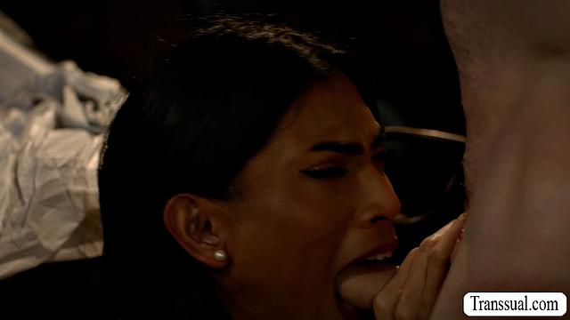 Seducing my handsome doctor to fill my butthole