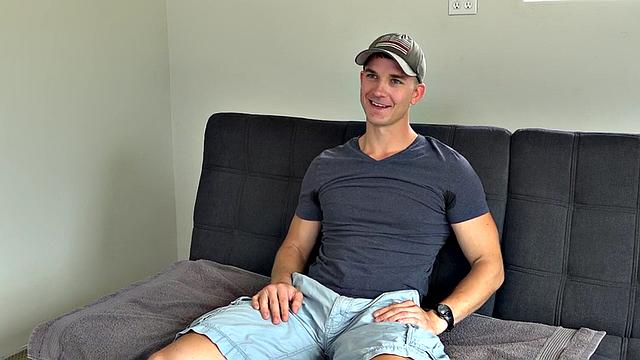 Real amateur jock jerks his hard cock after casting