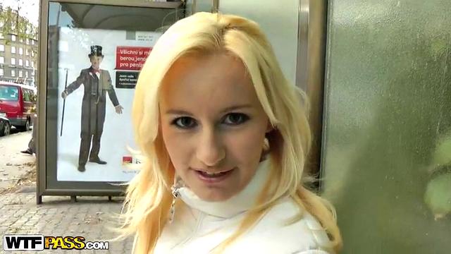 I fuck a blonde skinny girl in the butt