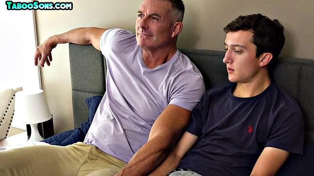 Amateur twunk doggyfucked by DILF