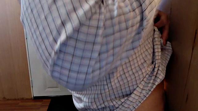 Out of Towner Gets a Glory Hole BJ