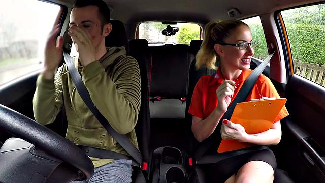 Hot car fuck with glasses-wearing babe after failing her driving test