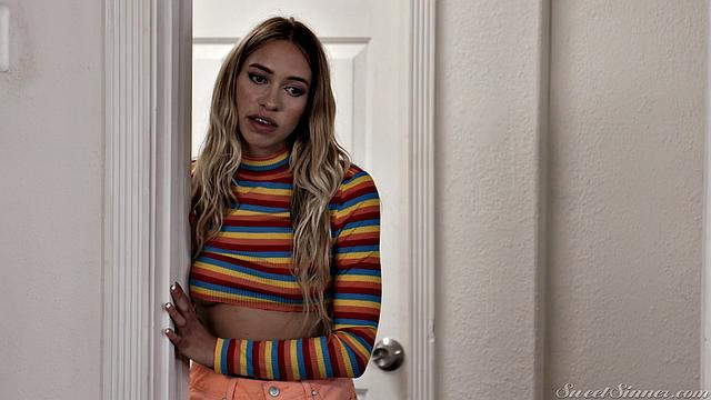 Хлои Капри изменяет парню с отчимом Джейком во время карантина дома.