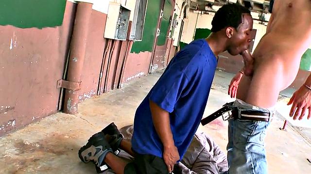 Ebony thug fucked outdoors by white stud in pickup sex for cash