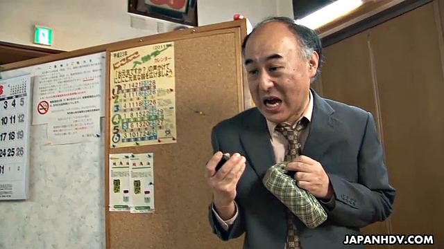 Kotomi Asakura and Jun Sena by a man