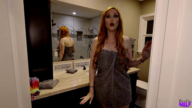 рыжая milf Лорен Филлипс жестко трахается с пасынком