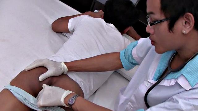 Orient twink bareback fucks during medical home visit