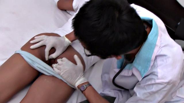 Orient twink bareback fucks during medical home visit