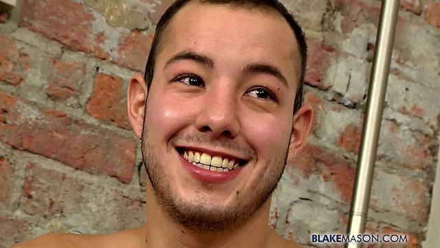 Damian Shows Up To Wank Out A Cum Load - Damian Gomez