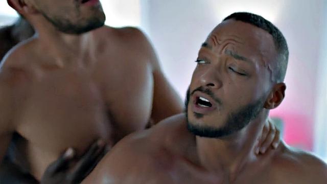 Jock BBC barebacking in 3some at pool with black couple