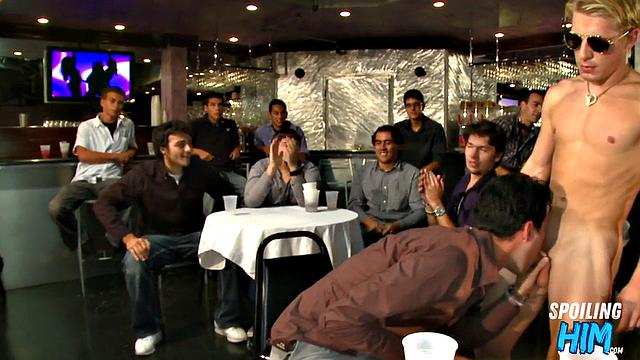 Real stripper party with deepthroating