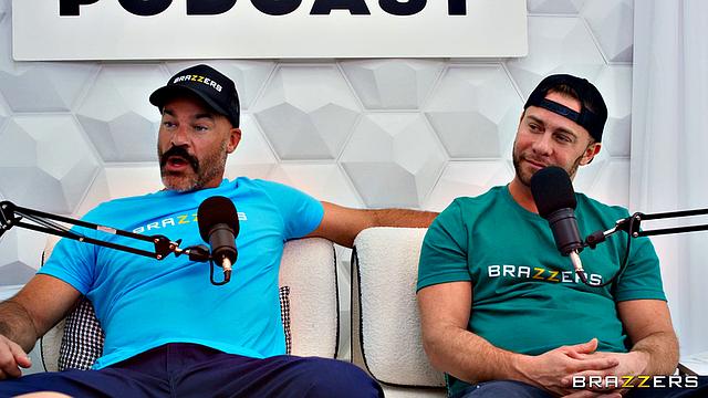 Валентина Наппи заводит друзей - сначала разговор, потом трах втроем