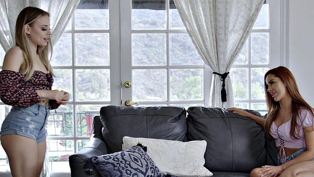 Dyke love fingering while talking dirty