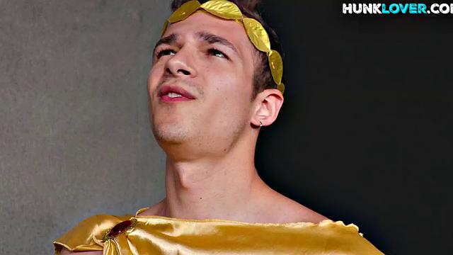 Cowboy with tattoos fucks cosplay bottom in gym