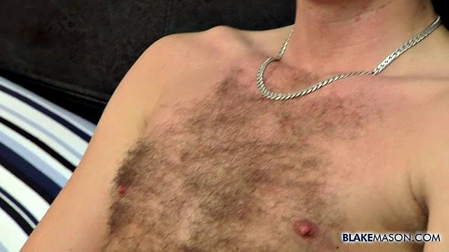 Дрочка с волосатым Люком - Luke Stacks