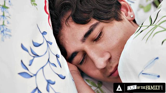 payton preslee с огромной грудью трахается по-жёсткому с отчимом