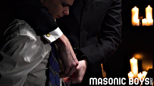 исповедь оторванных: пацаны шалят прямо у алтаря