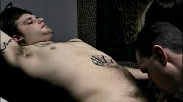 такой типа натурал, а уже сосёт сказать не успел