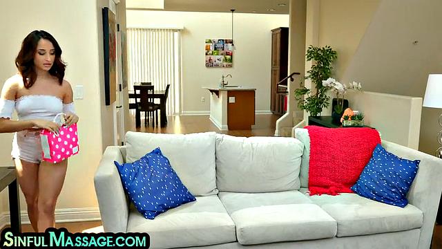 Romantic lesbian massage with babes