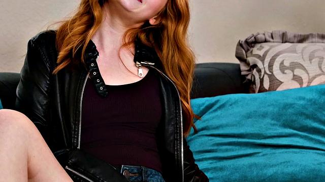 Casting petite 21yo got pussypounded on sofa