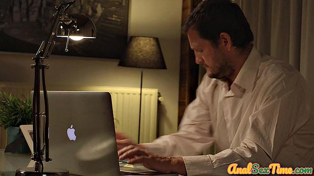 Cockhungry baes analized by BBC in threesome