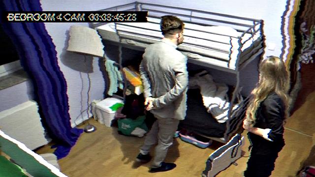 21yo babes pussyfucked in three-way