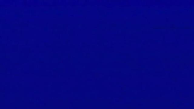 латинский гость дрочит с новым соседом, к ним присоединяется отец