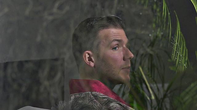 Киара Коул ловит парня подруги и сразу устраивает допрос с пристрастием