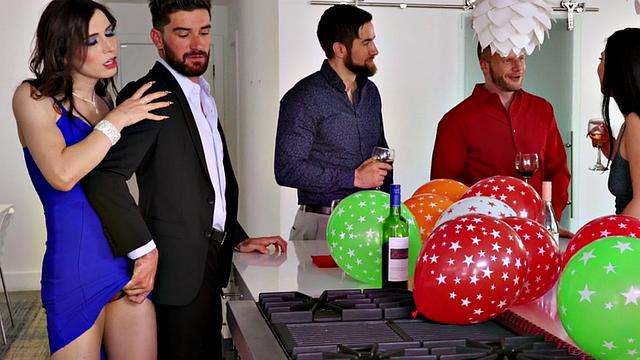 Trans babe secretly tugged at party before riding