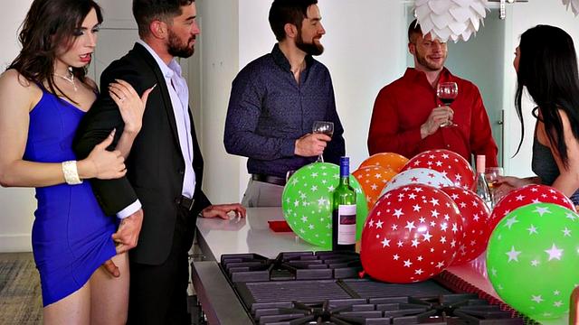 Trans babe secretly tugged at party before riding