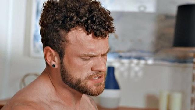 Chiseled studs jerking off on bareback session