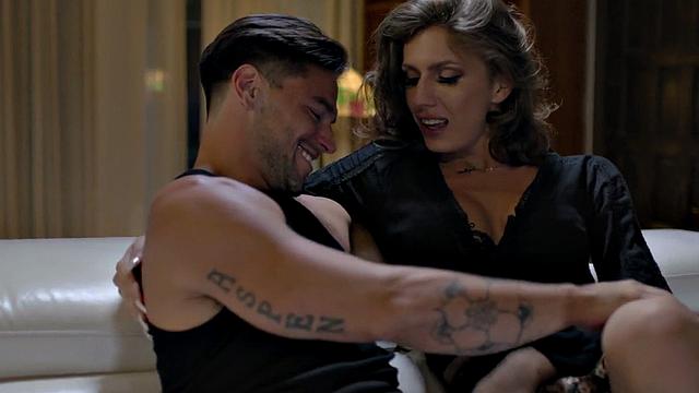 Wild trans fucks perverted guy in ass doggystyle