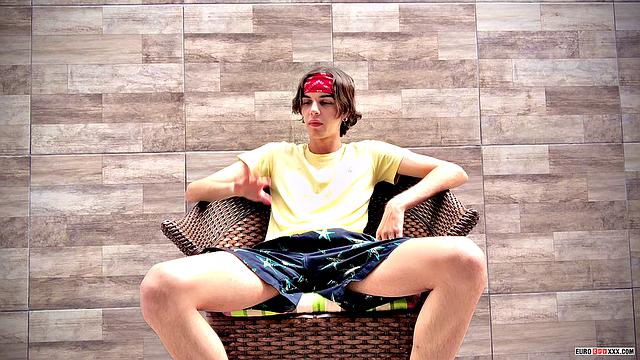 Teen Henry Evans Squirts Jizz