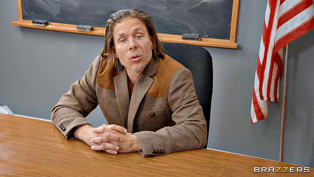 Когда большие сиськи не помещаются ни в один наряд: Али Cash разруливает с профессором по-взрослому.