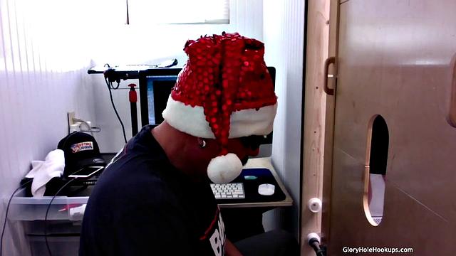 Женатый мачо жаждет острых ощущений у дырки славы