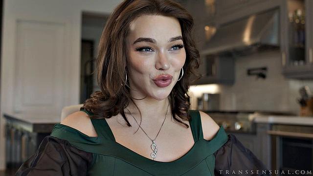 Она мастерски умеет тайно трахаться