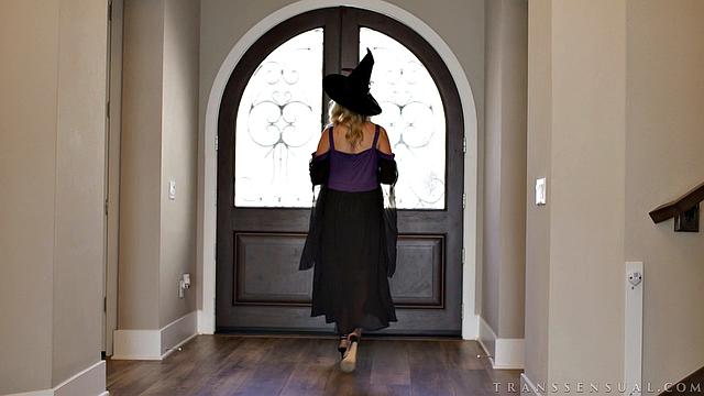 She's a wizard at sneaky fuckery
