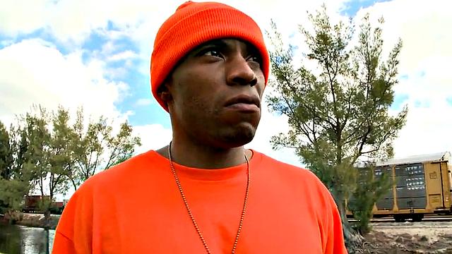 Gorgeous white dude nails tight ebony ass outdoors