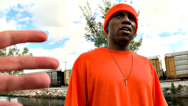 Gorgeous white dude nails tight ebony ass outdoors