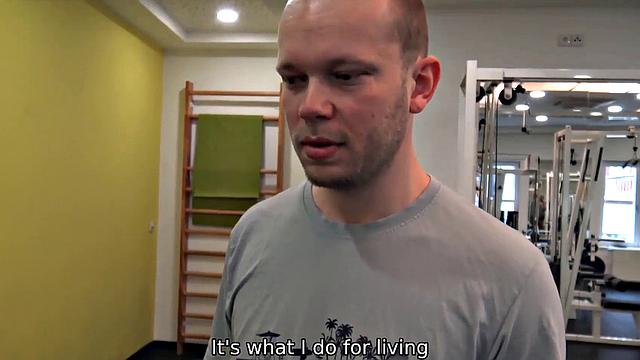 Athletic babe with a big butt gets naughty with a hunter in the gym