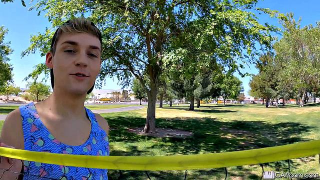 В парке с Джеком Бэйли и горячей девчонкой