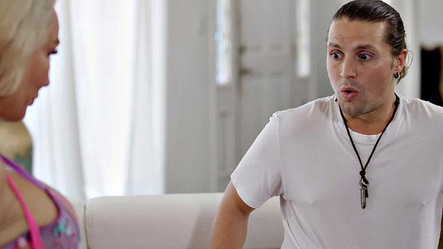 Big-titted cougar passionately pussyrammed on couch by boyfriend