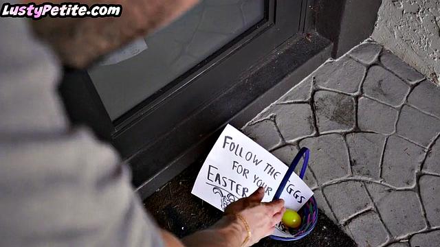 две худышки спорят, кому достанется член подольше